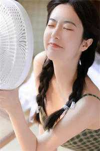 热门小说排行榜装穷女友背叛我后，我不要她了江曼烟沈南舟_装穷女友背叛我后，我不要她了江曼烟沈南舟免费小说完结版
