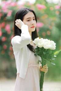 陵园签到百年，我举世无敌！苏青李云飞热门的网络小说_完结版小说陵园签到百年，我举世无敌！苏青李云飞