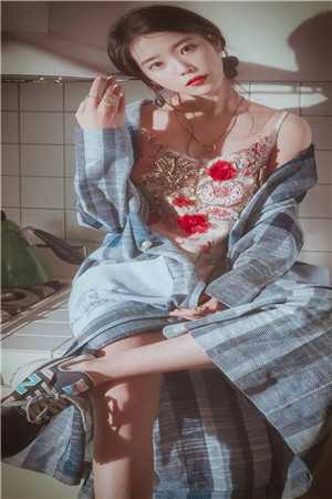 千帆过尽，不坠青云