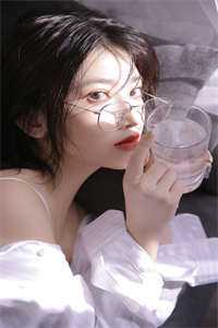 女儿死后三天，团长老婆才赶回家(许静怡顾晨)免费小说全集_完整版小说全文免费阅读女儿死后三天，团长老婆才赶回家(许静怡顾晨)
