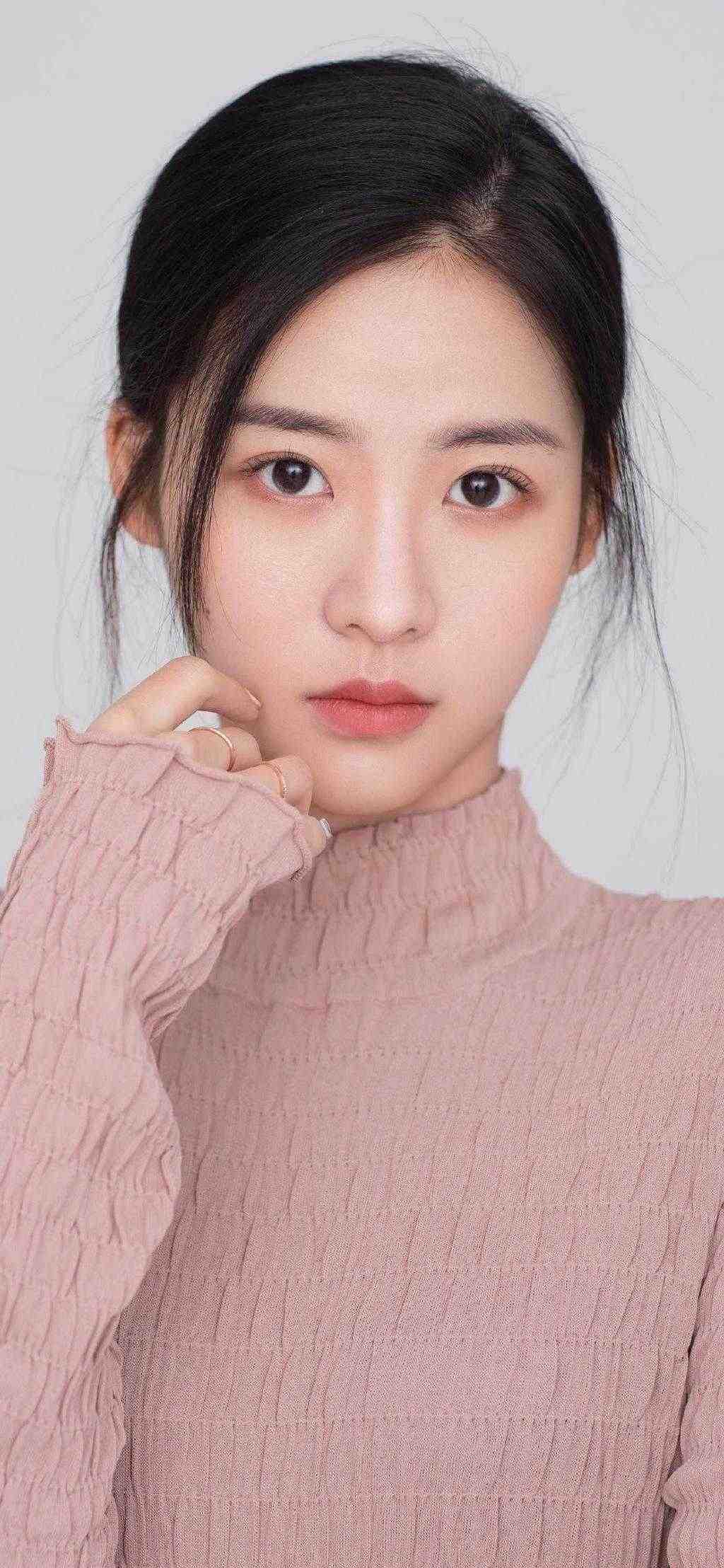 小红帽跟大灰狼他俩有一腿