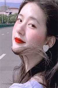 毕业照的夺命C位